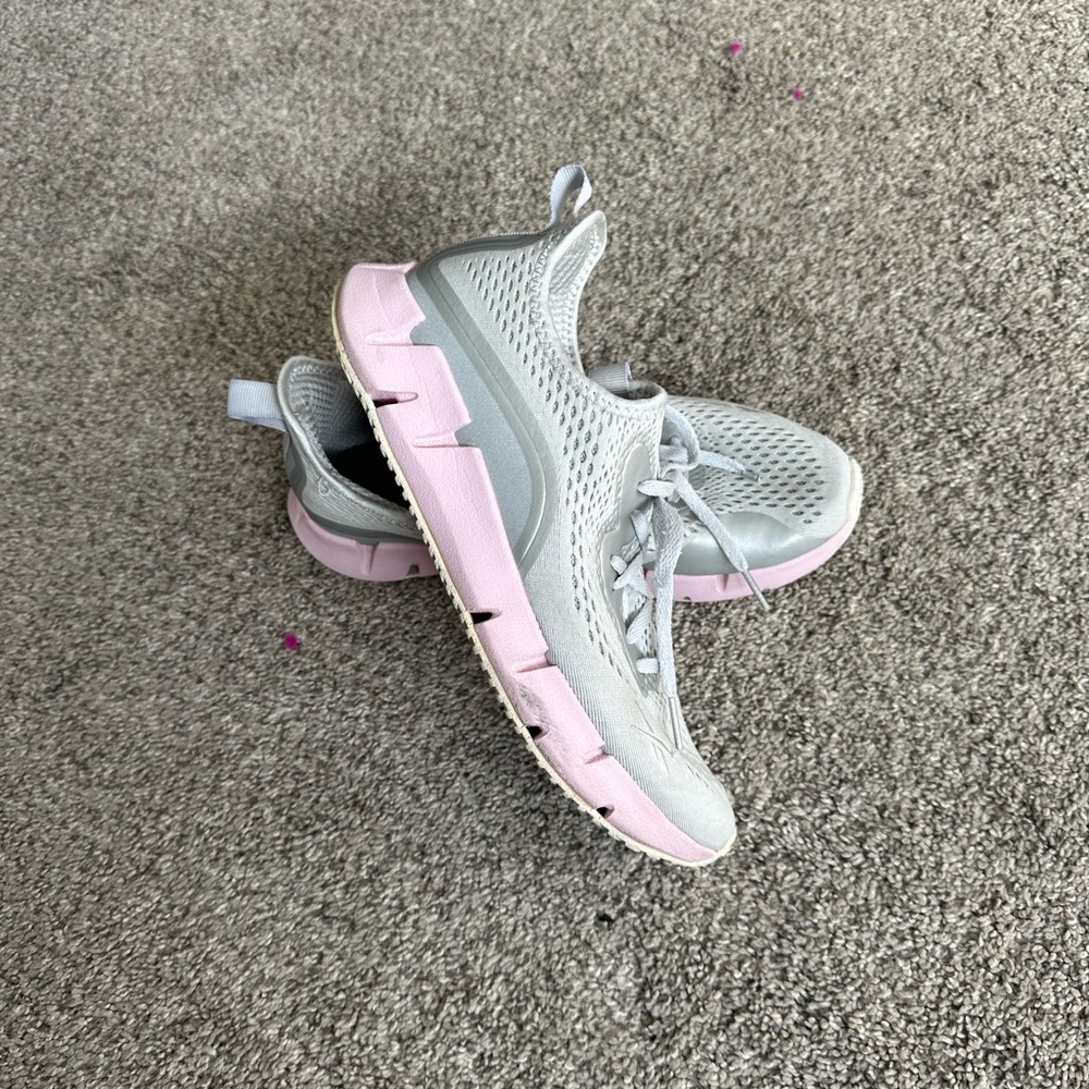 Reebok Run Sneakers